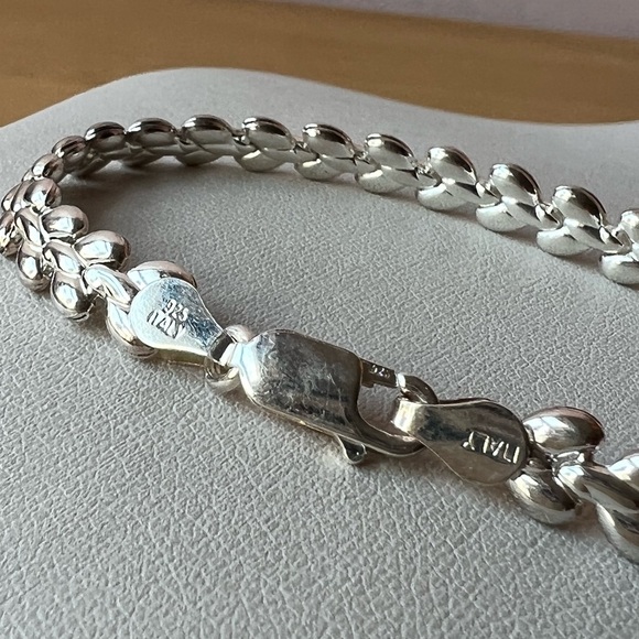 925 Sterling Silver Heart Design Bracelet - Picture 11 of 16